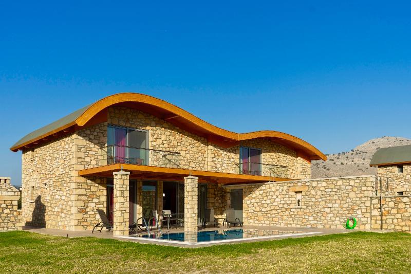 Estrella Villas Lardos Ngoại thất bức ảnh